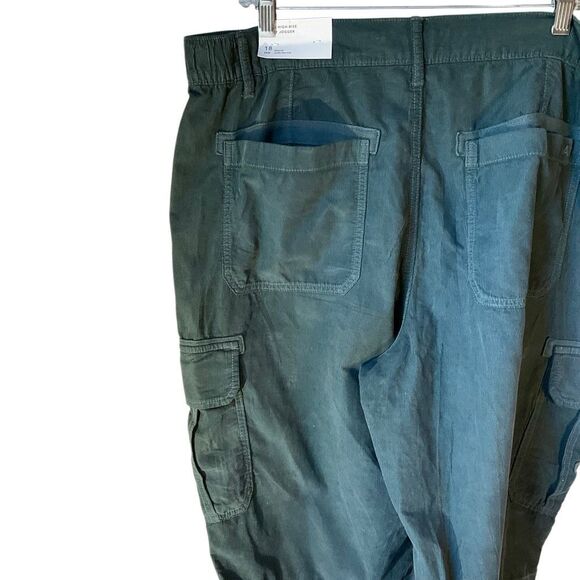 American Eagle Super High Rise Baggy Jogger 18. Olive Corduroy Cargo - Picture 13 of 16